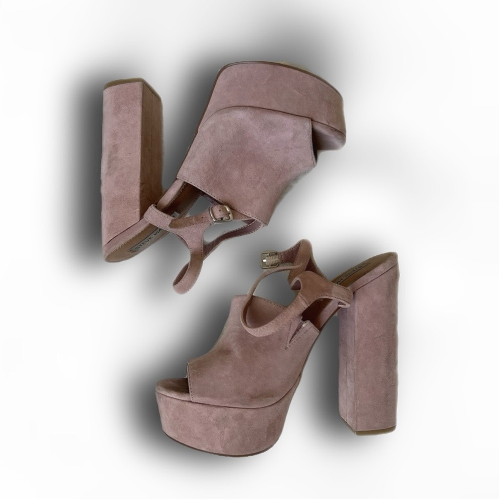 STEVE MADDEN Light Pink Suede Platform heels. Size 9